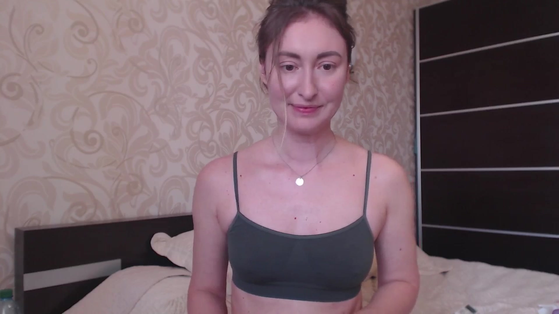 Gallery image thumbnail from Veronica_4u's myfreecams stream on, 04/26/2025, 10:33 image 13 of 20