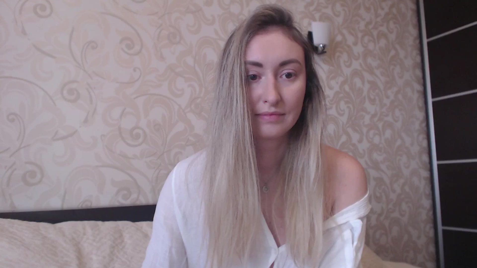 Gallery image thumbnail from Veronica_4u's myfreecams stream on, 05/24/2025, 13:42 image 20 of 20