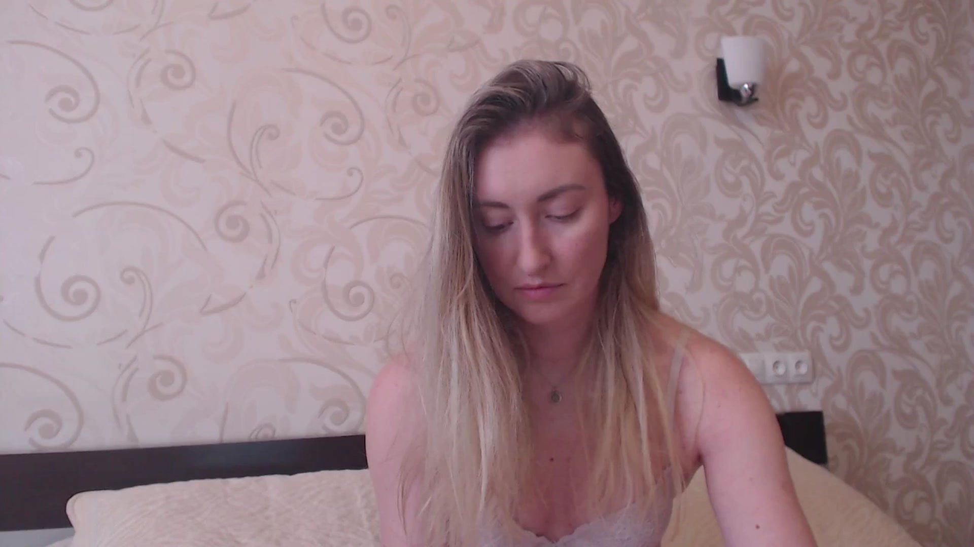 Gallery image thumbnail from Veronica_4u's myfreecams stream on, 05/25/2025, 12:56 image 8 of 20