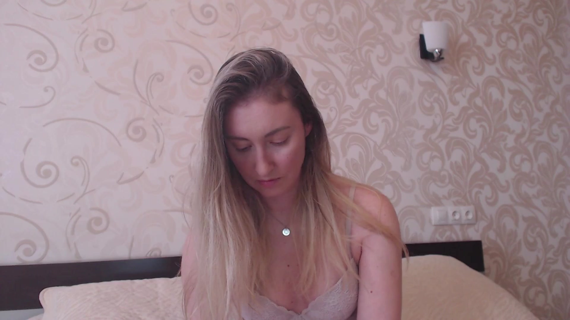 Gallery image thumbnail from Veronica_4u's myfreecams stream on, 05/25/2025, 12:56 image 4 of 20