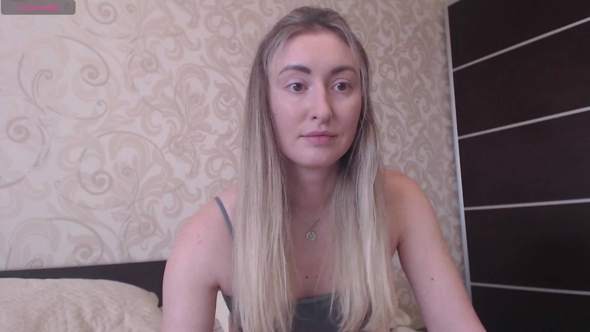 Gallery image thumbnail from Veronica_4u's myfreecams stream on, 06/01/2025, 13:14 image 1 of 20