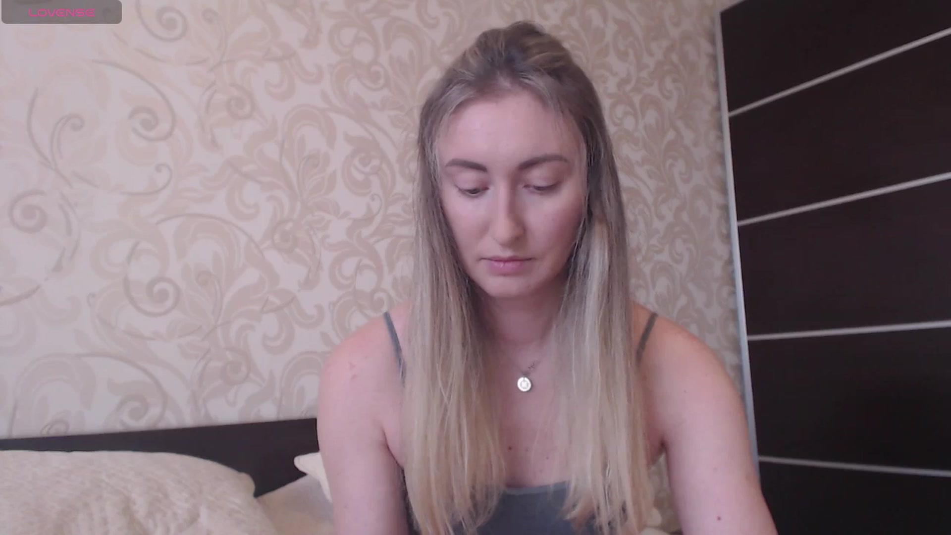 Gallery image thumbnail from Veronica_4u's myfreecams stream on, 06/01/2025, 13:14 image 6 of 20