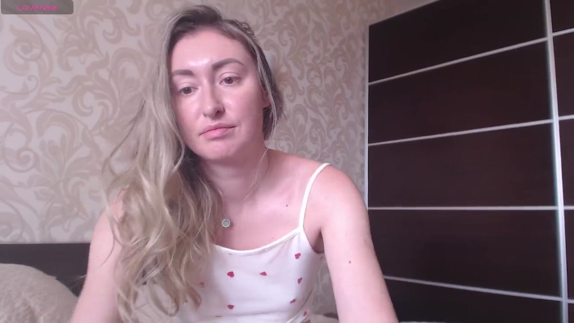 Gallery image thumbnail from Veronica_4u's myfreecams stream on, 06/16/2025, 07:49 image 16 of 20