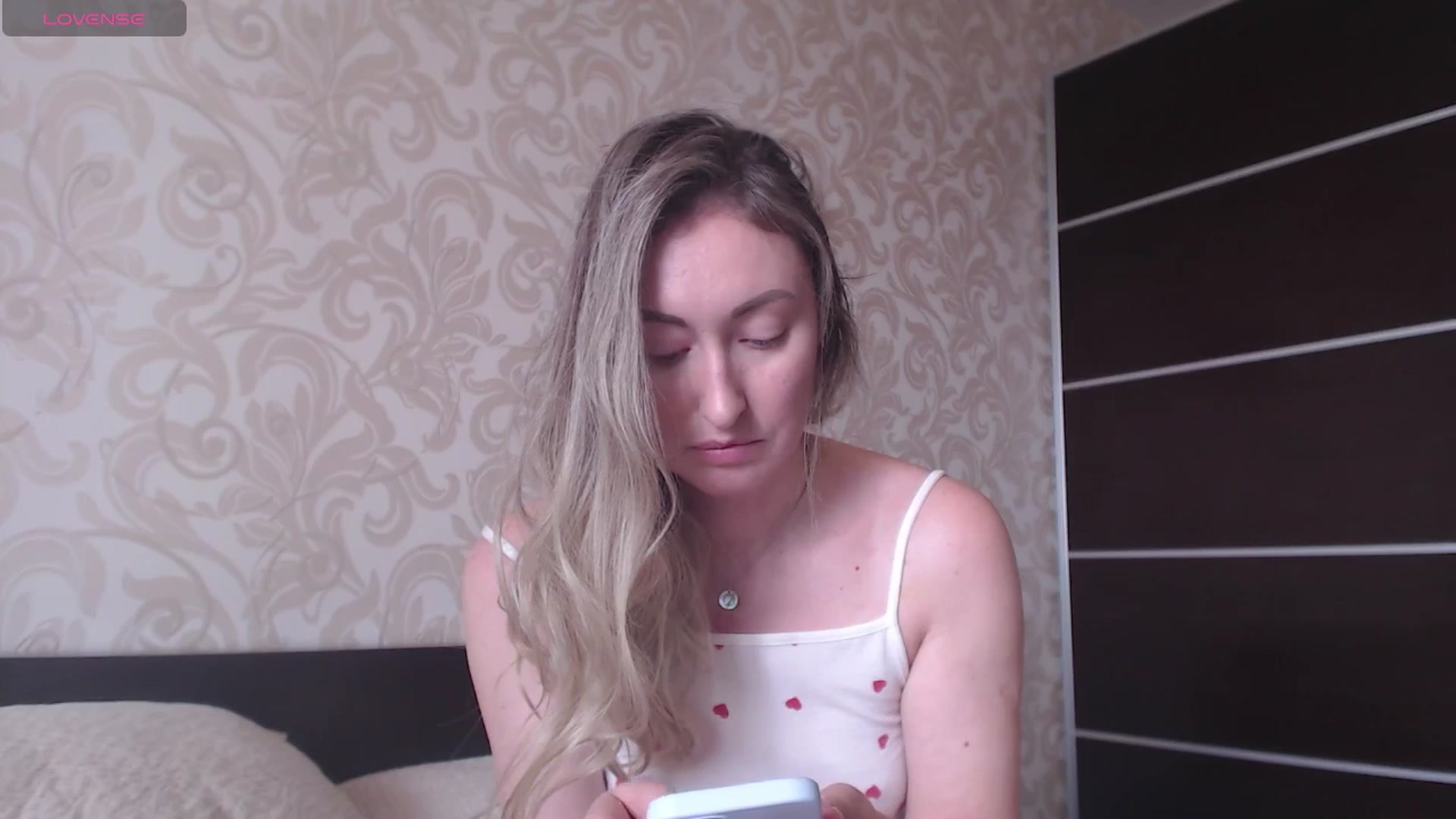 Gallery image thumbnail from Veronica_4u's myfreecams stream on, 06/16/2025, 07:49 image 20 of 20