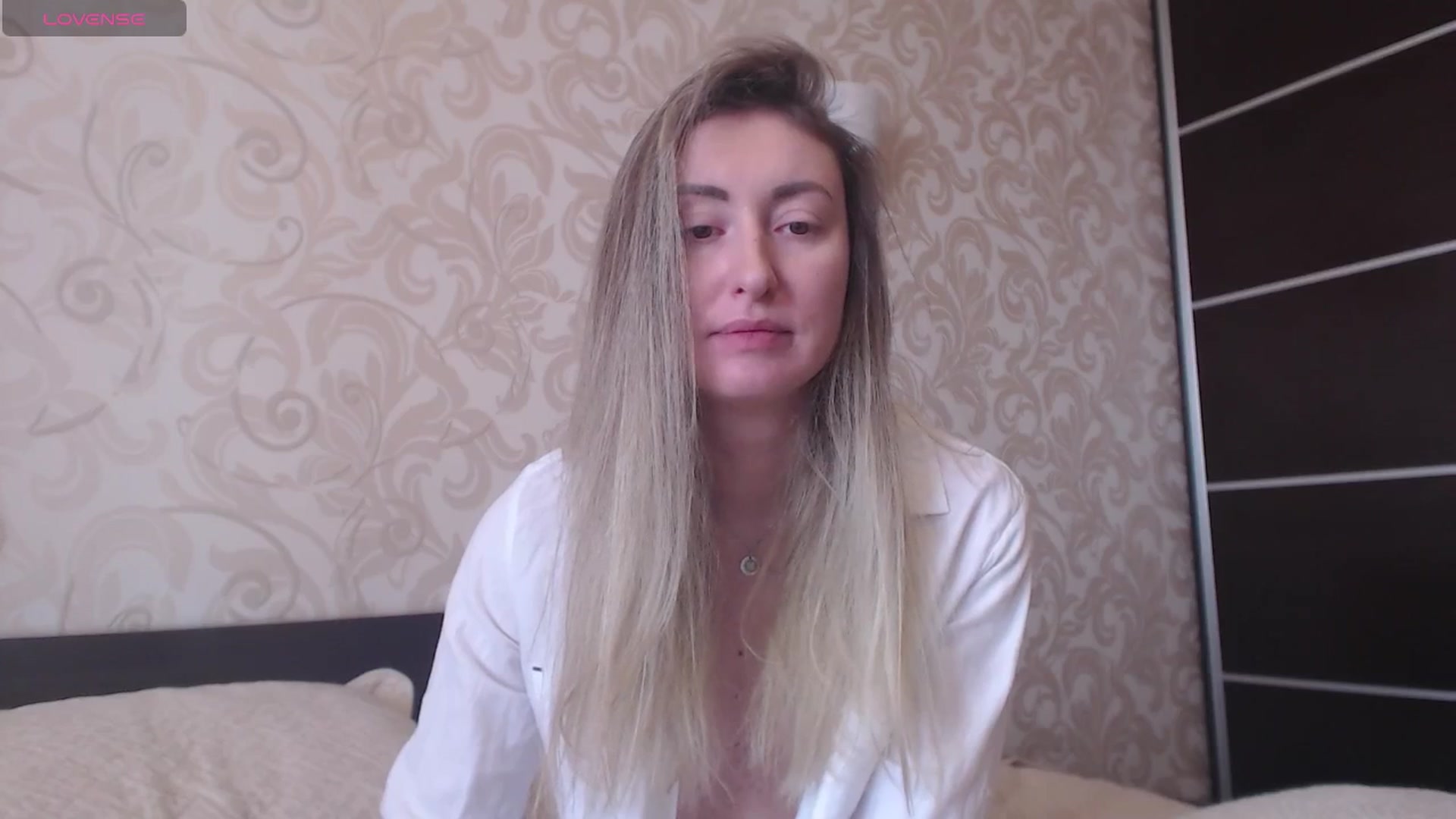 Gallery image thumbnail from Veronica_4u's myfreecams stream on, 06/24/2025, 07:45 image 12 of 20