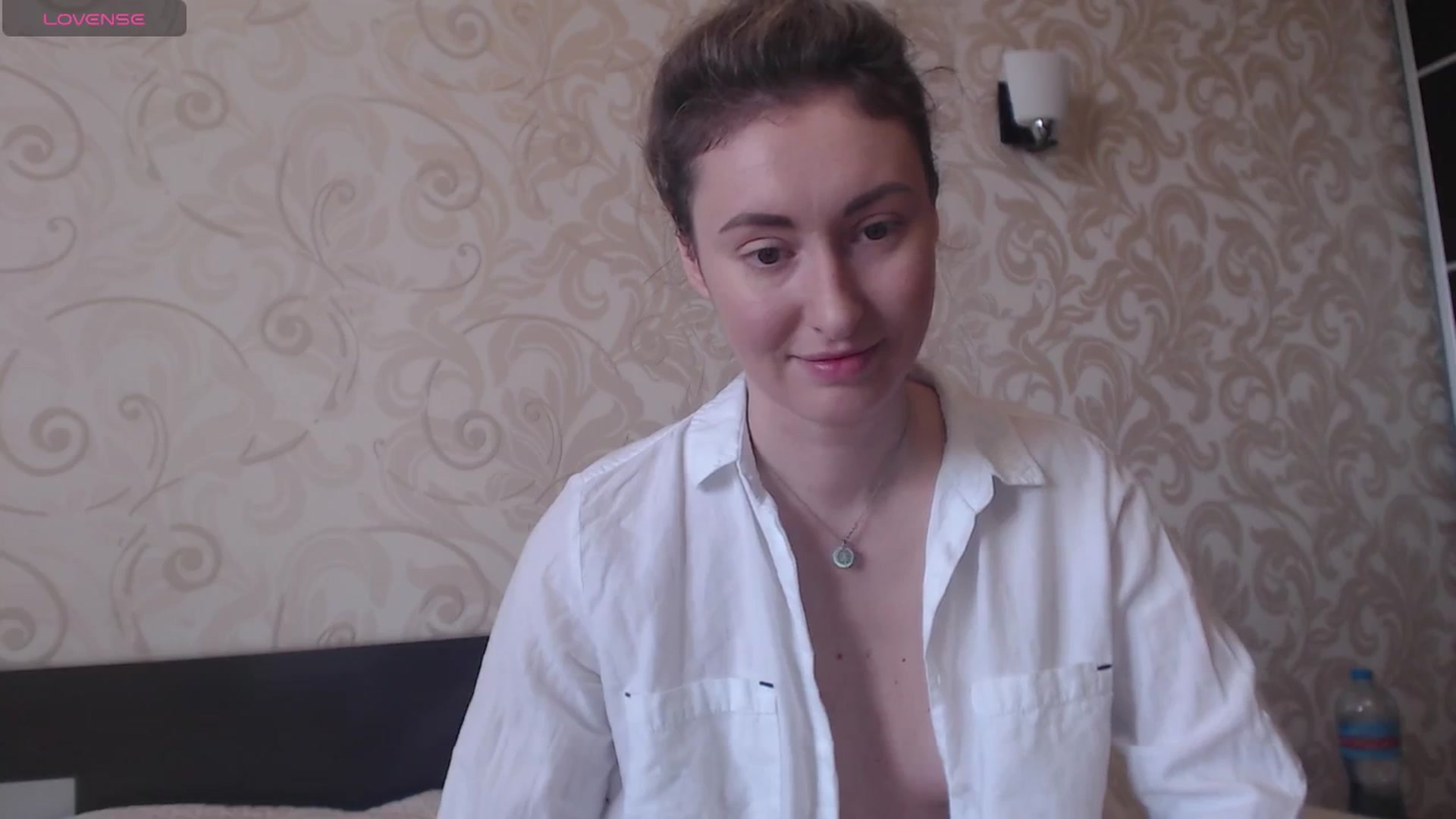 Gallery image thumbnail from Veronica_4u's myfreecams stream on, 06/25/2025, 08:03 image 3 of 20