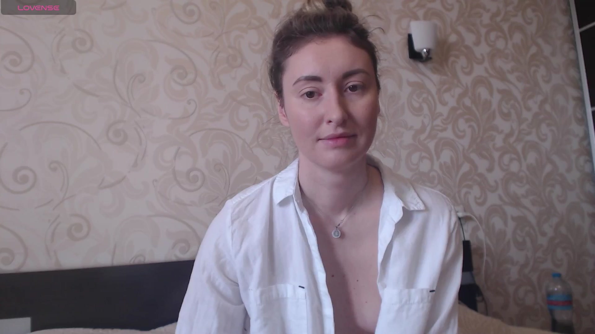 Gallery image thumbnail from Veronica_4u's myfreecams stream on, 06/25/2025, 08:03 image 4 of 20