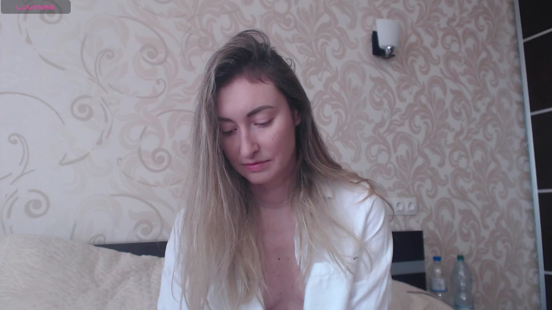 Gallery image thumbnail from Veronica_4u's myfreecams stream on, 06/29/2025, 08:27 image 1 of 20