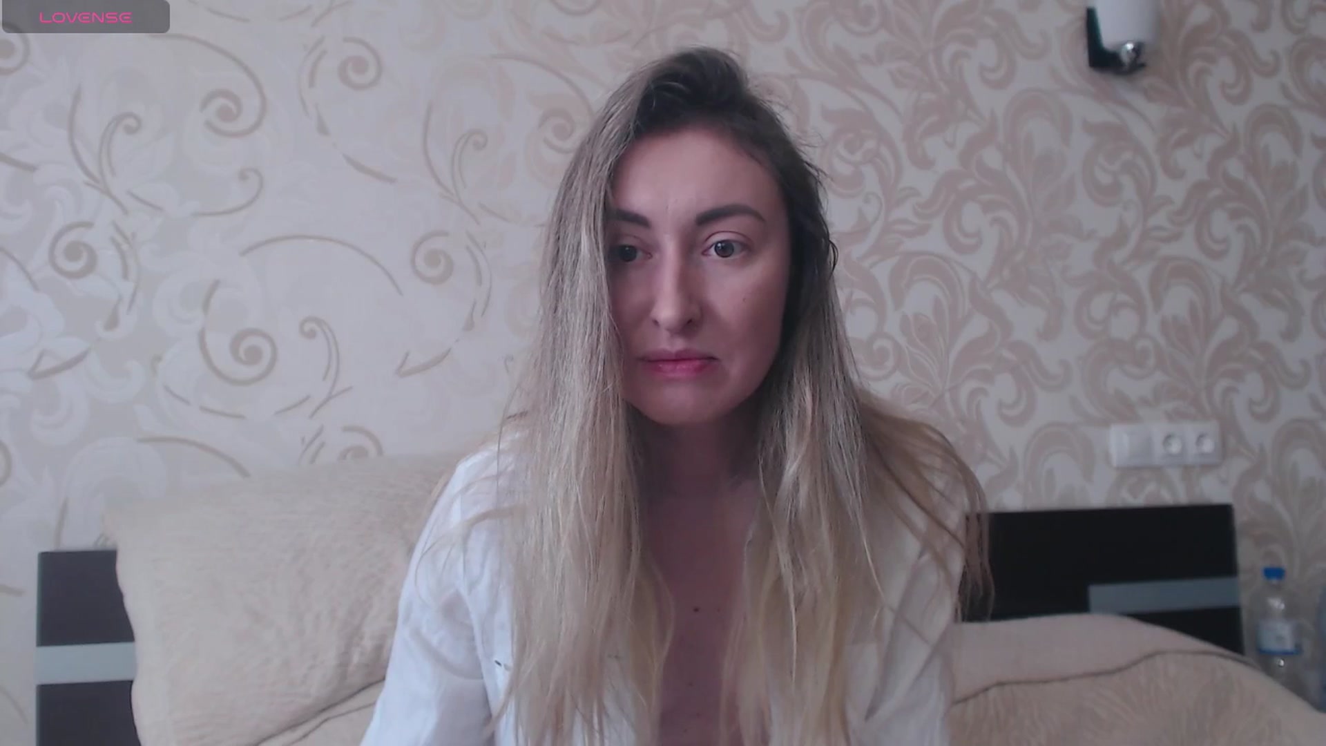 Gallery image thumbnail from Veronica_4u's myfreecams stream on, 06/29/2025, 09:29 image 2 of 20