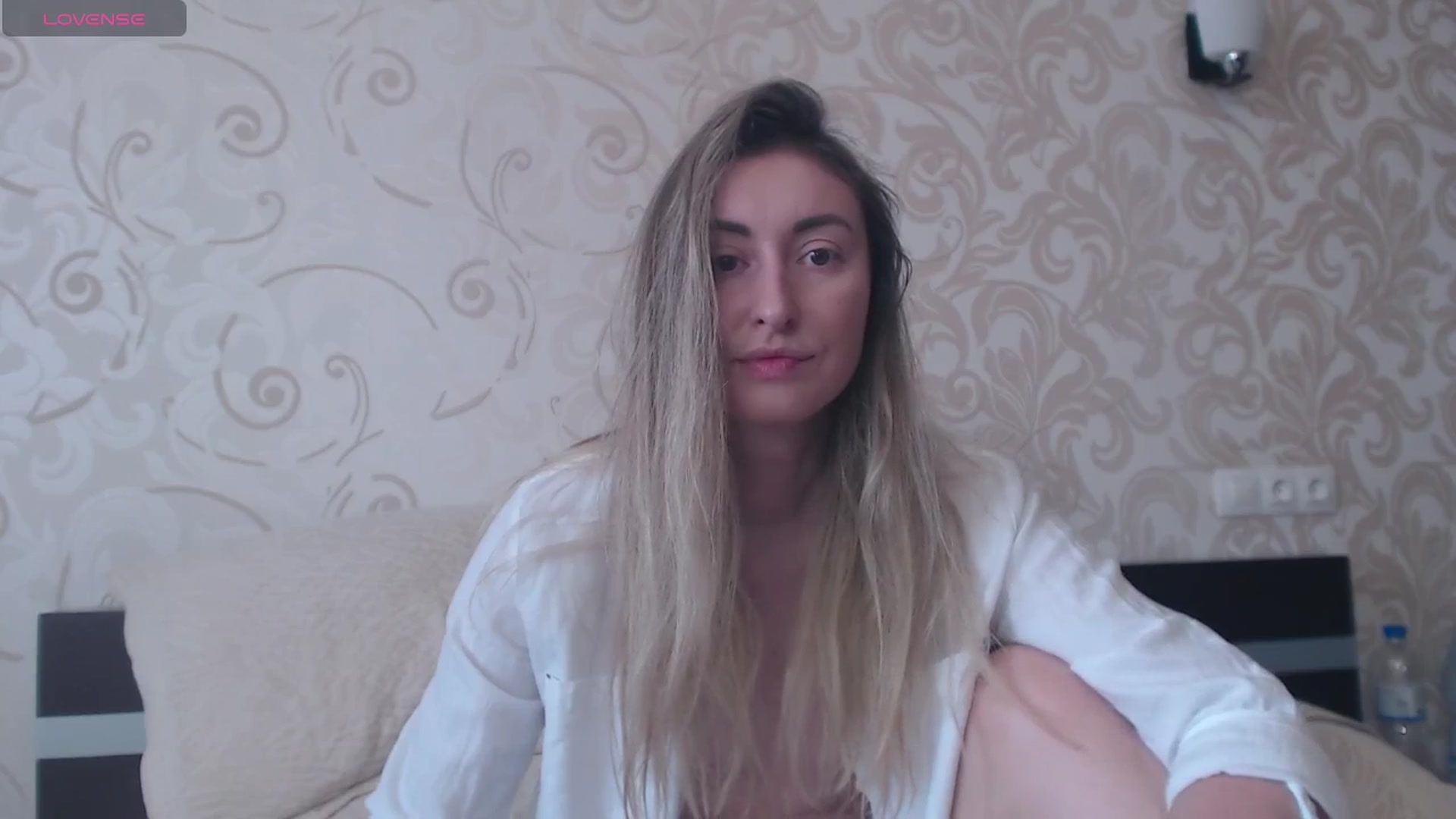 Gallery image thumbnail from Veronica_4u's myfreecams stream on, 06/29/2025, 09:29 image 13 of 20