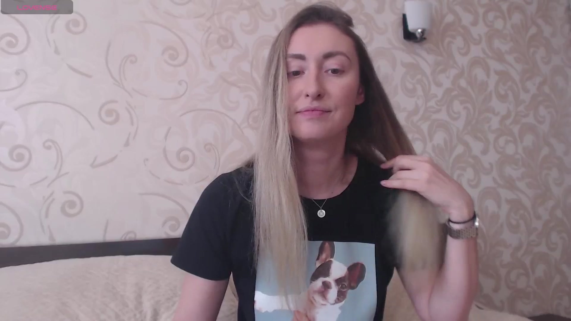 Gallery image thumbnail from Veronica_4u's myfreecams stream on, 07/07/2025, 09:32 image 6 of 20