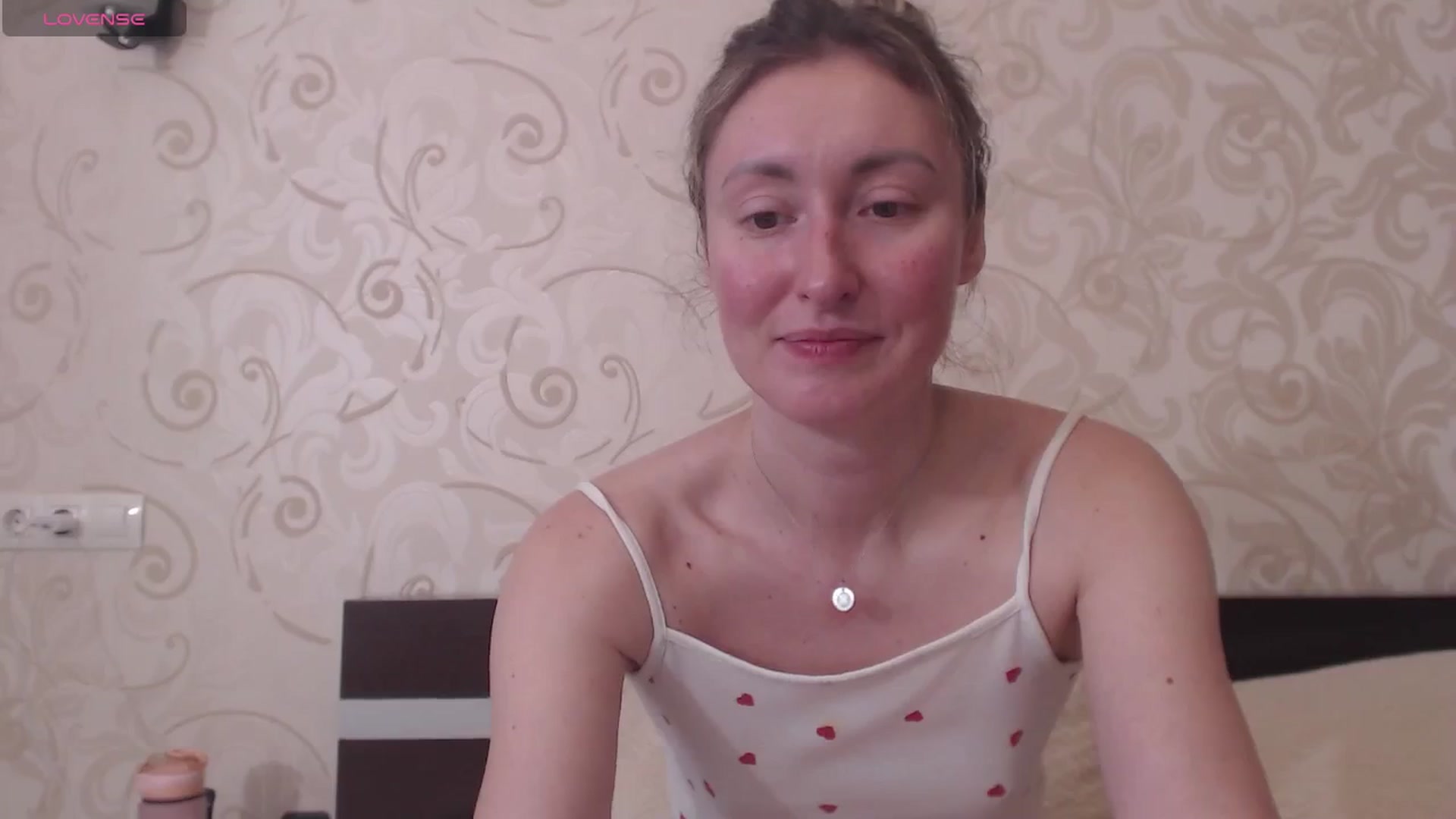 Gallery image thumbnail from Veronica_4u's myfreecams stream on, 07/08/2025, 16:04 image 14 of 20