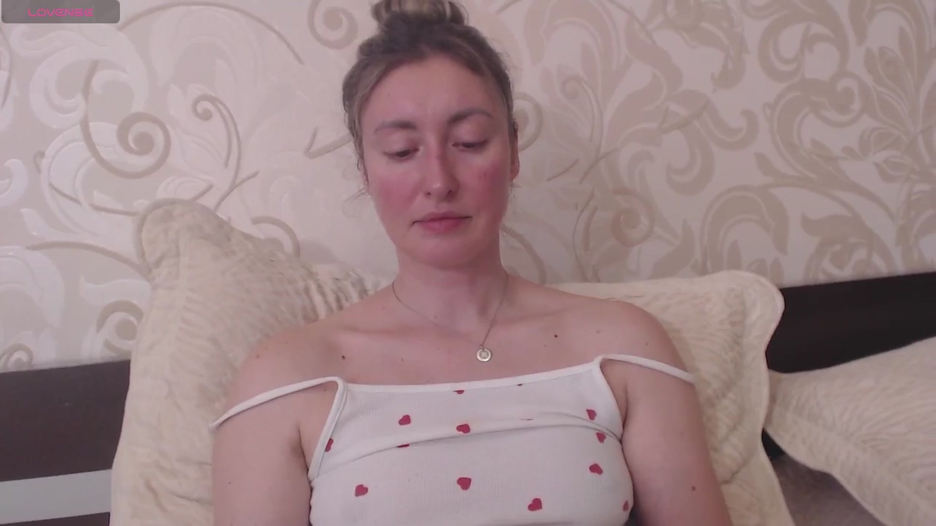 Gallery image thumbnail from Veronica_4u's myfreecams stream on, 07/08/2025, 16:04 image 2 of 20