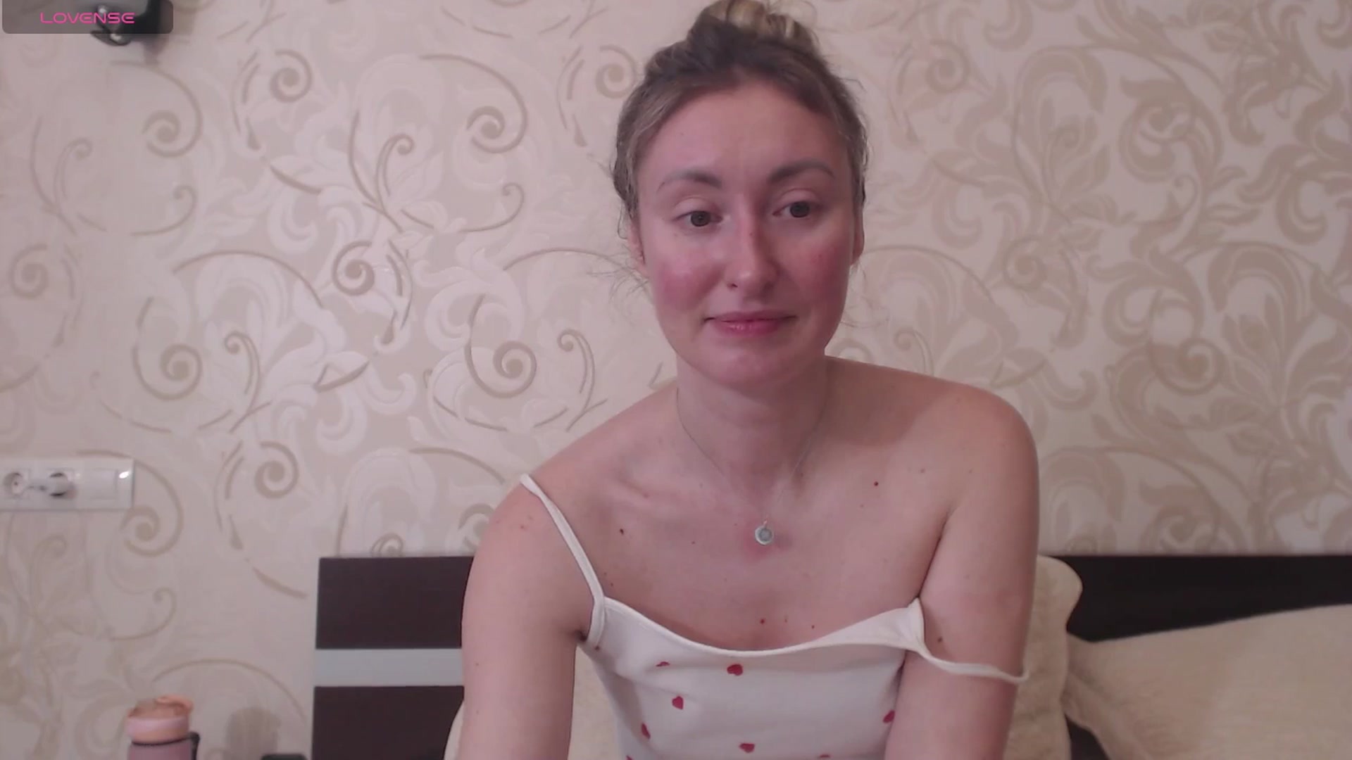 Gallery image thumbnail from Veronica_4u's myfreecams stream on, 07/08/2025, 16:04 image 13 of 20