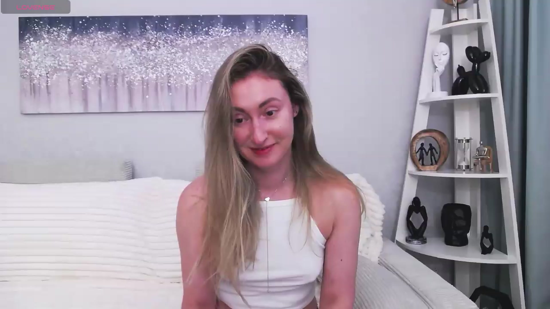 Gallery image thumbnail from Veronica_4u's myfreecams stream on, 05/17/2026, 16:31 image 20 of 20
