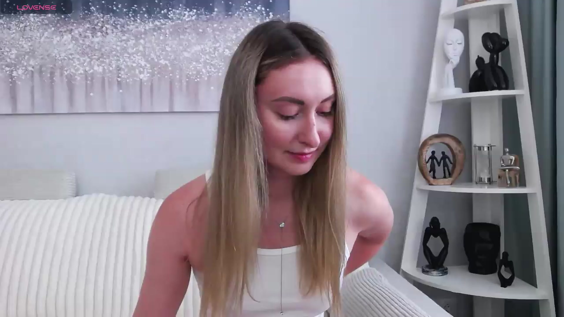 Gallery image thumbnail from Veronica_4u's myfreecams stream on, 07/06/2026, 11:25 image 8 of 20