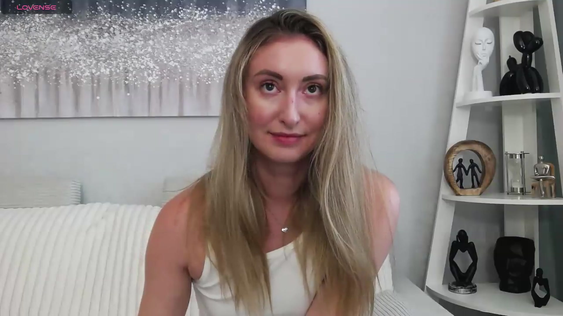 Gallery image thumbnail from Veronica_4u's myfreecams stream on, 07/07/2026, 14:36 image 3 of 20