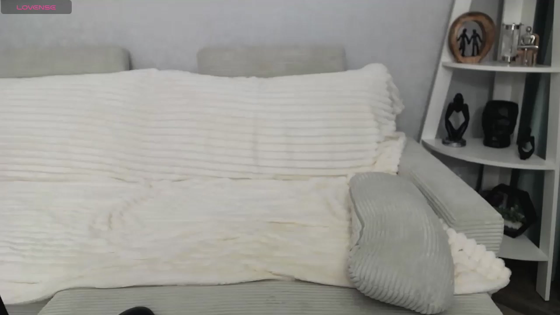 Gallery image thumbnail from Veronica_4u's myfreecams stream on, 07/28/2026, 16:57 image 14 of 20