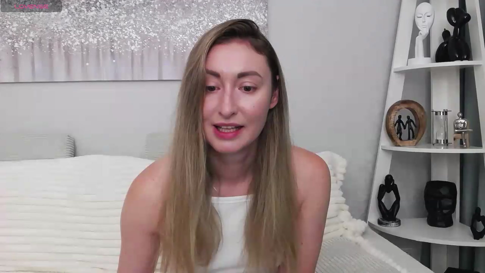 Gallery image thumbnail from Veronica_4u's myfreecams stream on, 08/26/2026, 18:18 image 14 of 20