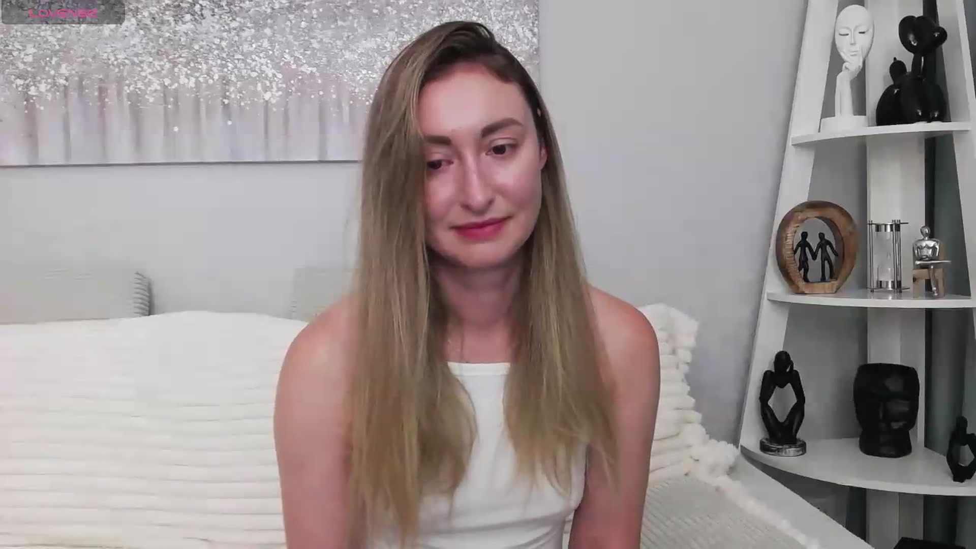 Gallery image thumbnail from Veronica_4u's myfreecams stream on, 08/26/2026, 18:18 image 12 of 20