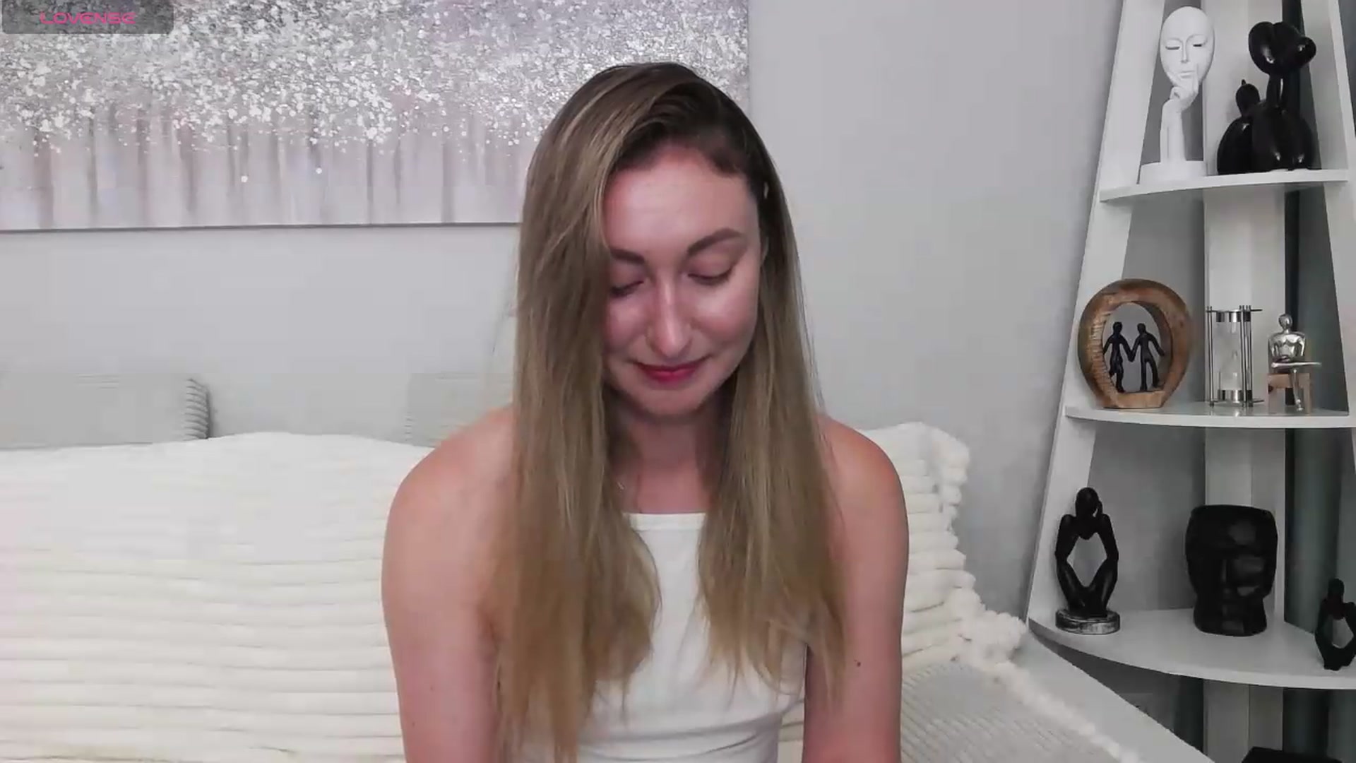 Gallery image thumbnail from Veronica_4u's myfreecams stream on, 08/26/2026, 18:18 image 11 of 20