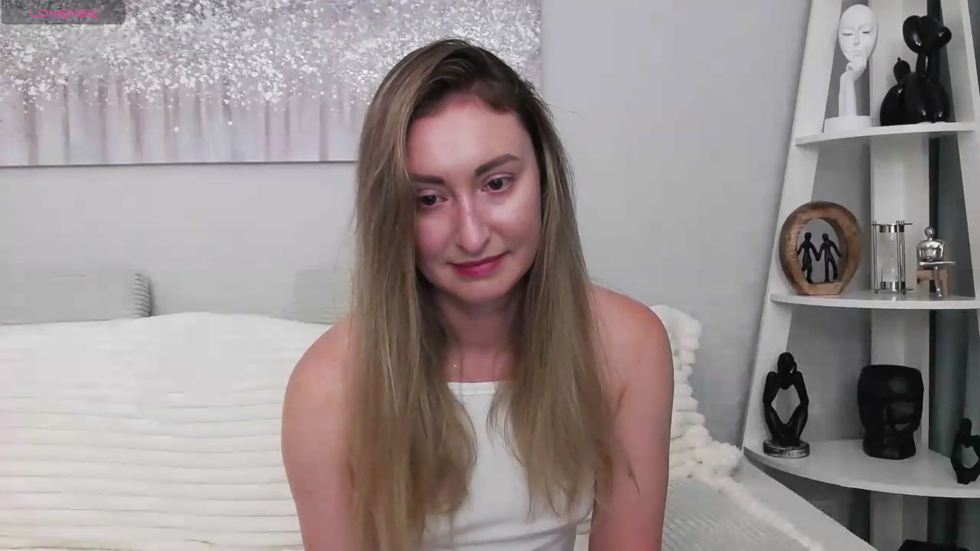 Gallery image thumbnail from Veronica_4u's myfreecams stream on, 08/26/2026, 18:18 image 9 of 20