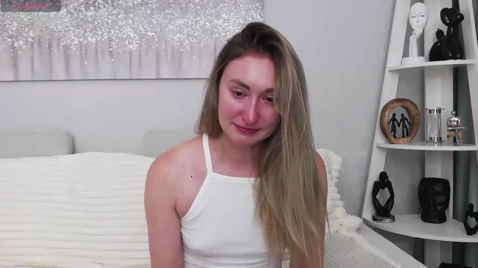 Gallery image thumbnail from Veronica_4u's myfreecams stream on, 08/26/2026, 18:19 image 2 of 20