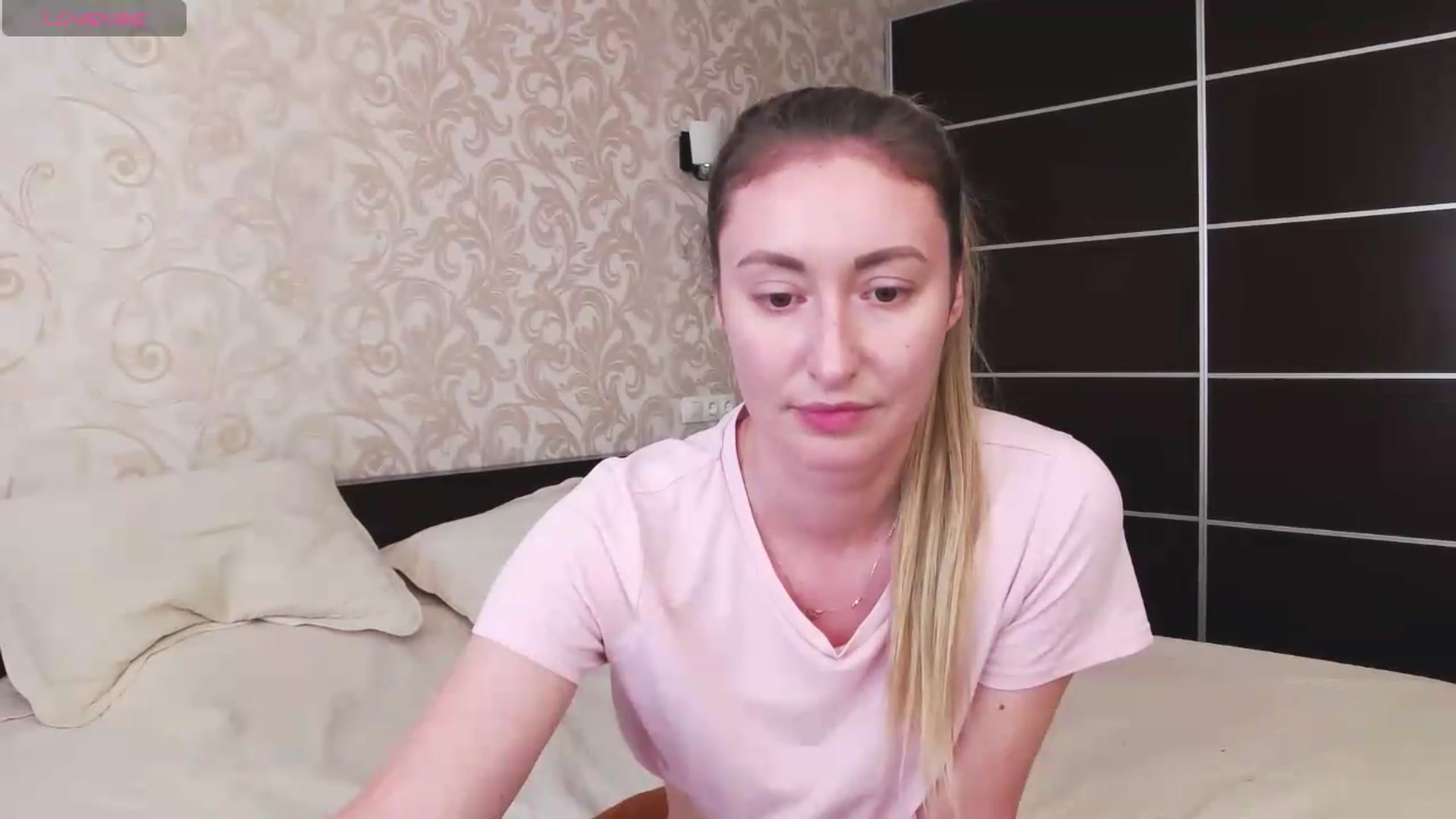 Gallery image thumbnail from Veronica_4u's myfreecams stream on, 09/05/2026, 14:25 image 20 of 20