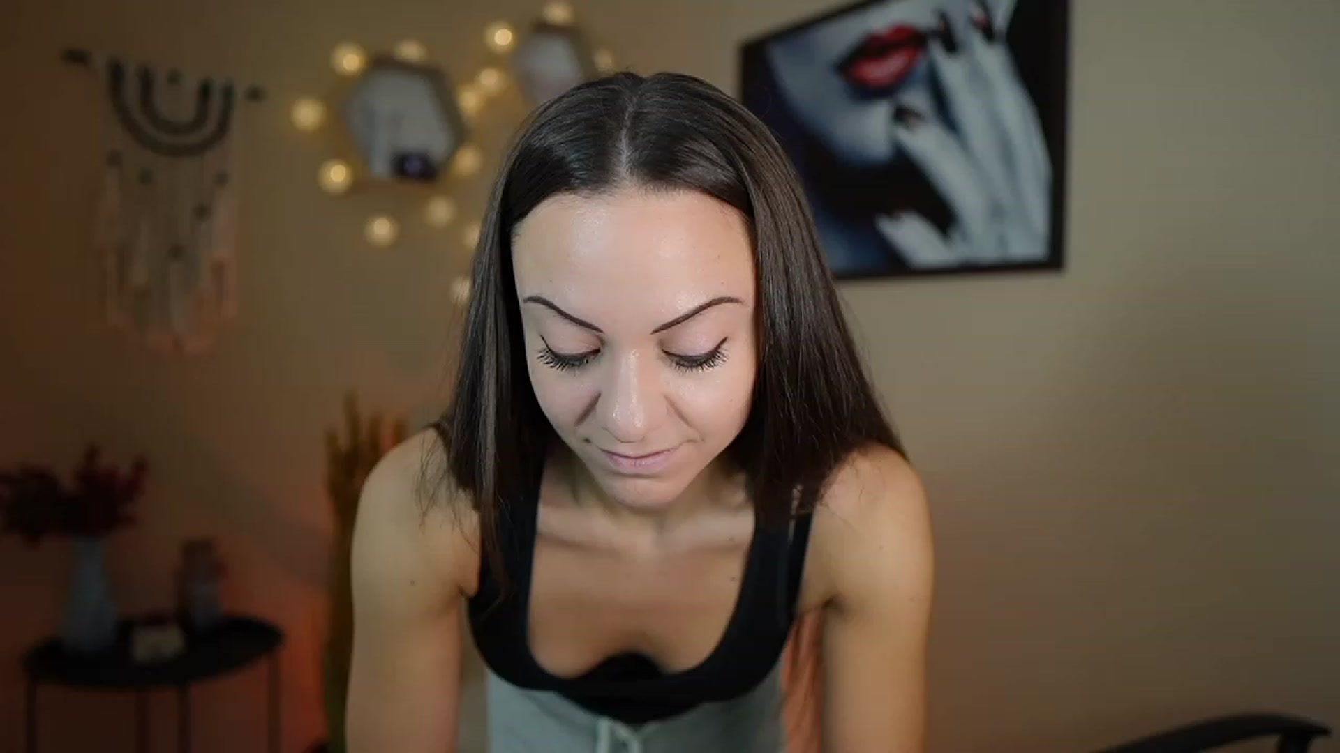 Gallery image thumbnail from Veronica_More's myfreecams stream on, 12/13/2023, 10:29 image 13 of 20