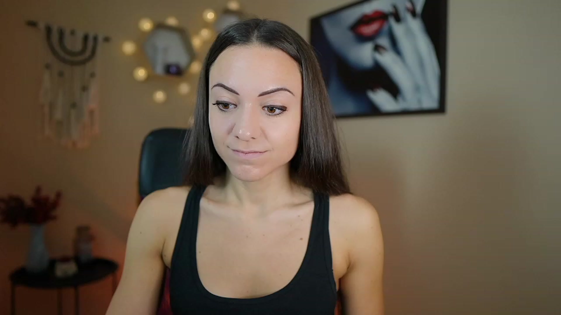 Gallery image thumbnail from Veronica_More's myfreecams stream on, 12/13/2023, 10:29 image 10 of 20