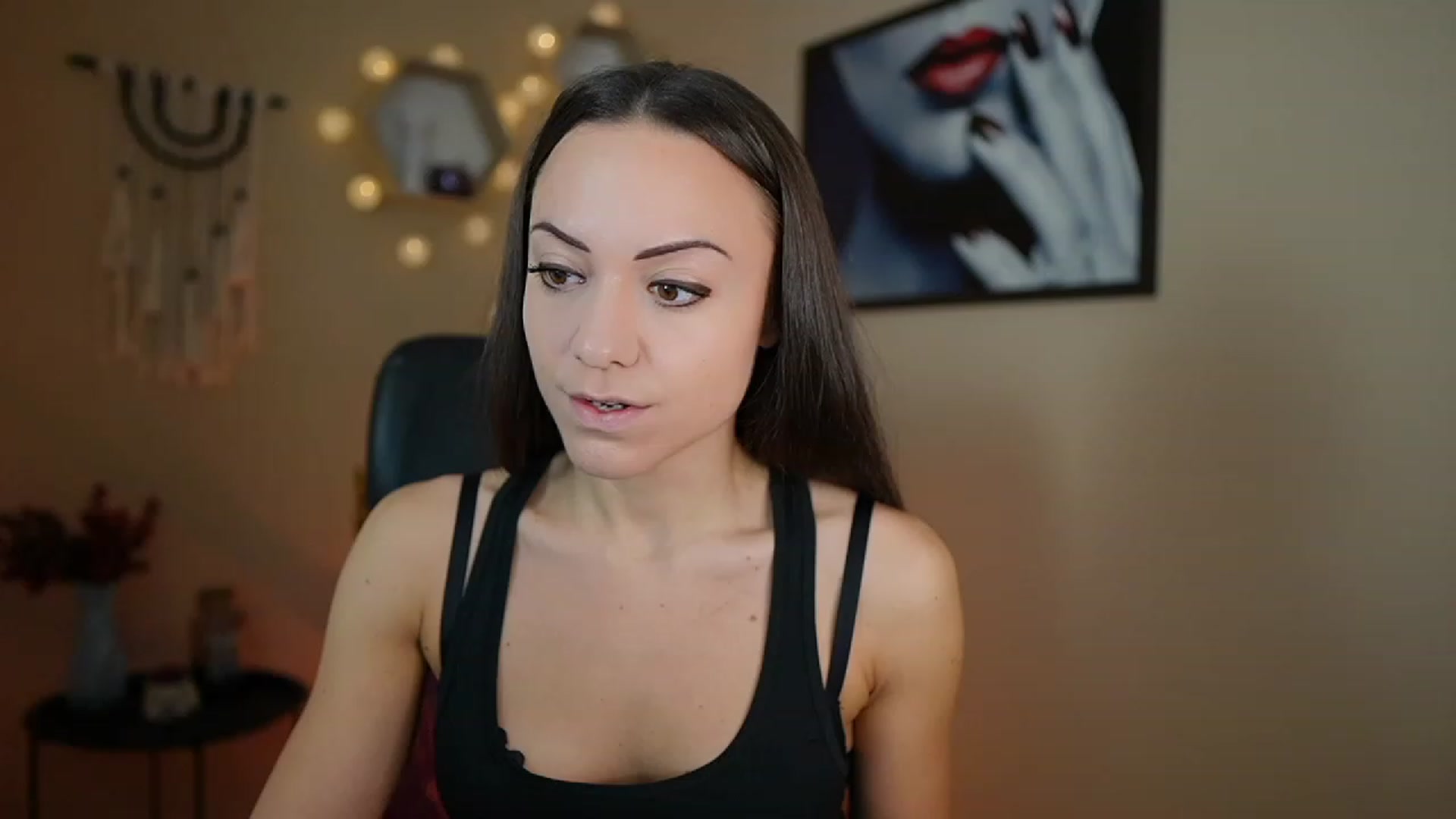 Gallery image thumbnail from Veronica_More's myfreecams stream on, 12/13/2023, 10:29 image 3 of 20