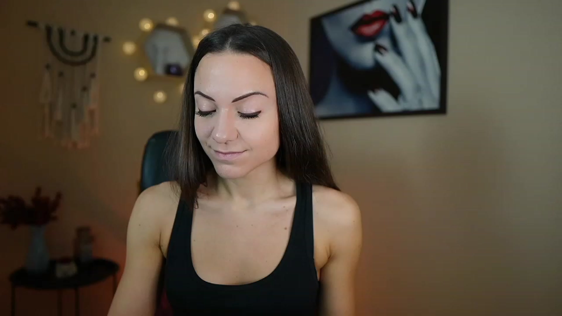 Gallery image thumbnail from Veronica_More's myfreecams stream on, 12/13/2023, 10:29 image 12 of 20