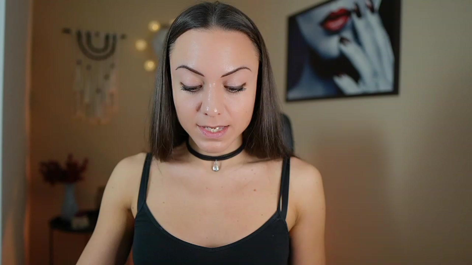 Gallery image thumbnail from Veronica_More's myfreecams stream on, 12/21/2023, 13:54 image 12 of 20