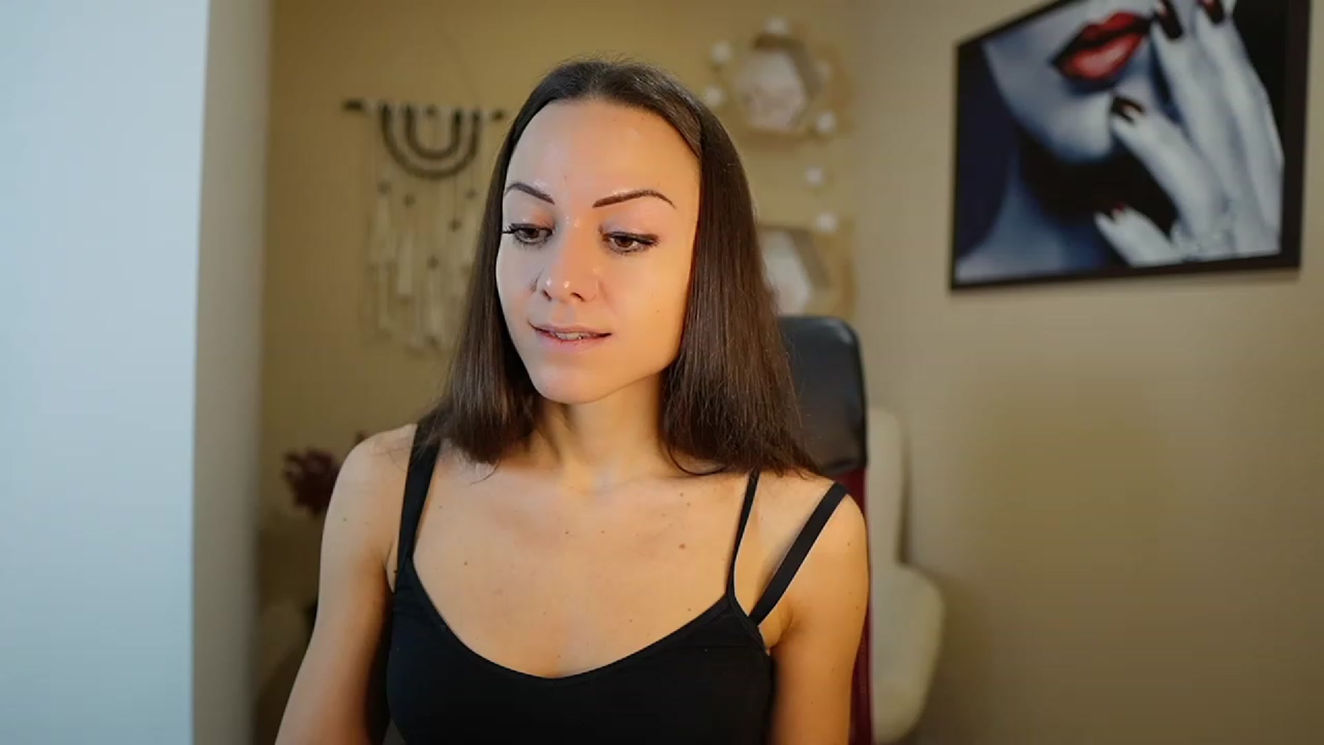 Gallery image thumbnail from Veronica_More's myfreecams stream on, 01/03/2024, 11:19 image 11 of 20