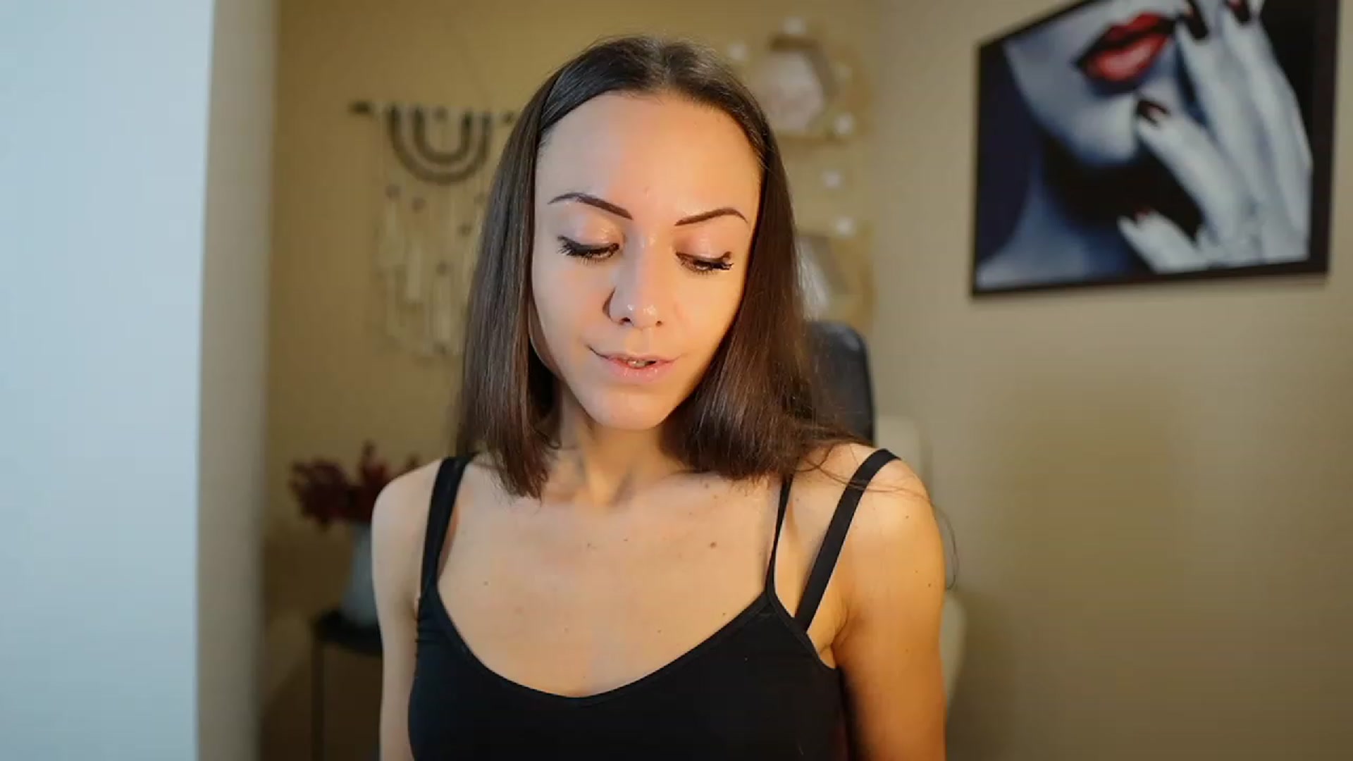 Gallery image thumbnail from Veronica_More's myfreecams stream on, 01/03/2024, 11:19 image 7 of 20