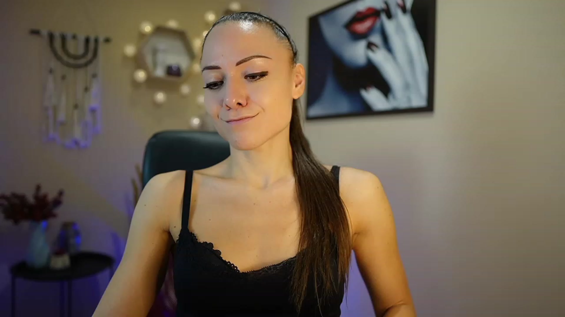 Gallery image thumbnail from Veronica_More's myfreecams stream on, 01/05/2024, 10:37 image 7 of 20