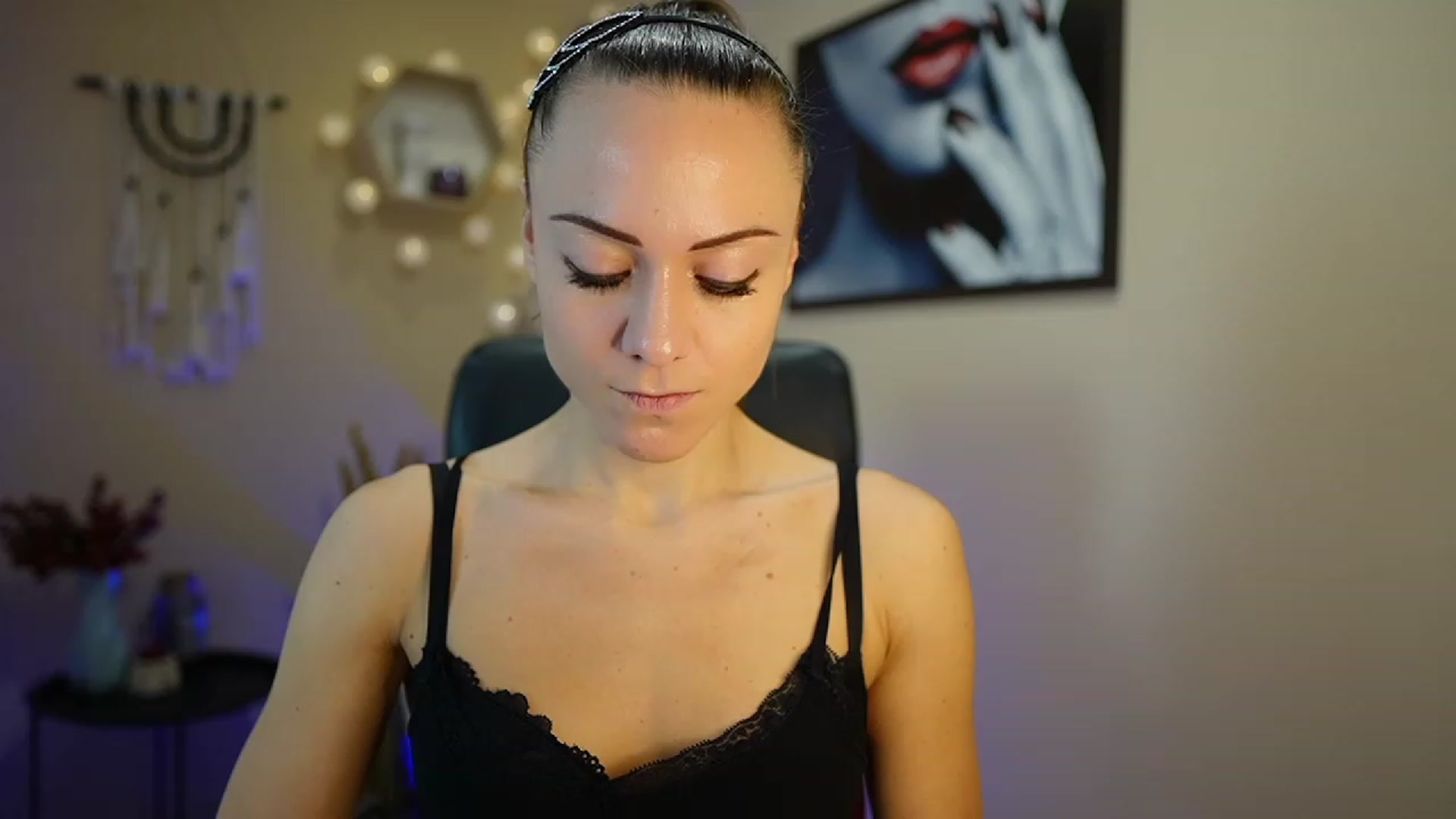 Gallery image thumbnail from Veronica_More's myfreecams stream on, 01/05/2024, 13:52 image 19 of 20