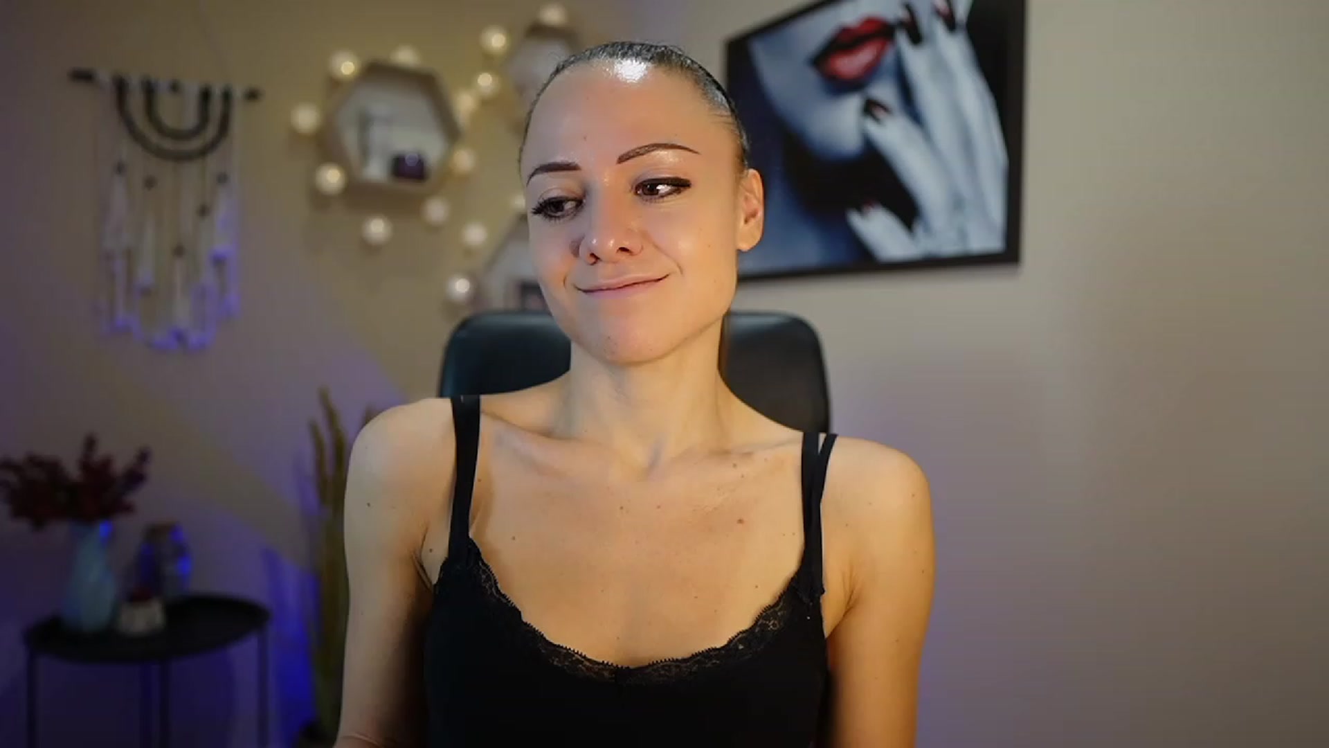 Gallery image thumbnail from Veronica_More's myfreecams stream on, 01/05/2024, 13:52 image 4 of 20