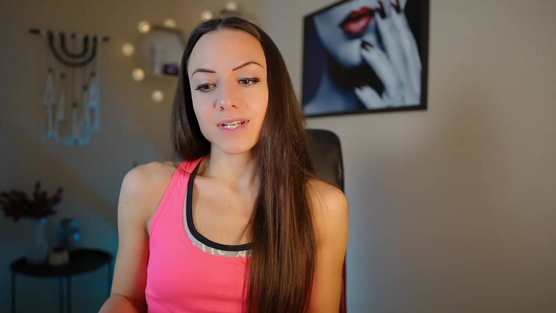 Gallery image thumbnail from Veronica_More's myfreecams stream on, 01/06/2024, 10:40 image 2 of 20