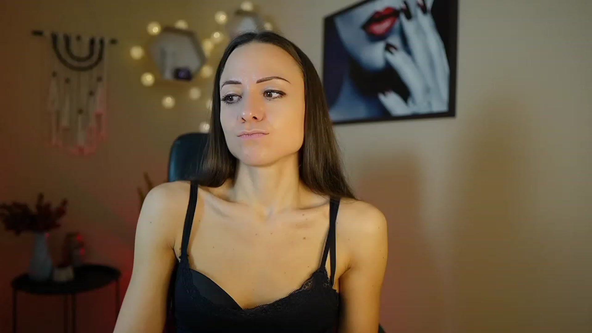 Gallery image thumbnail from Veronica_More's myfreecams stream on, 01/07/2024, 11:24 image 18 of 20