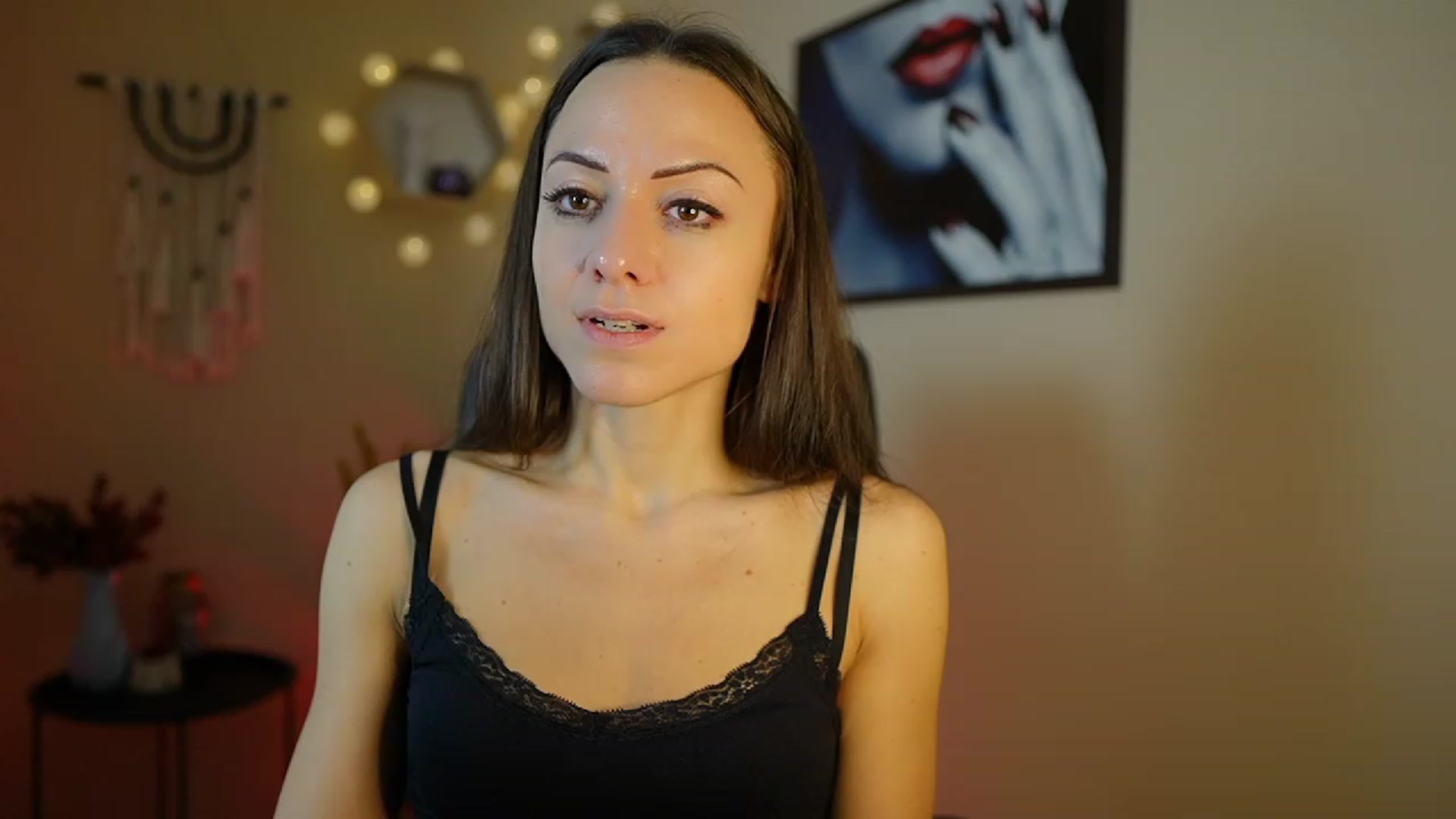 Gallery image thumbnail from Veronica_More's myfreecams stream on, 01/07/2024, 14:08 image 1 of 20