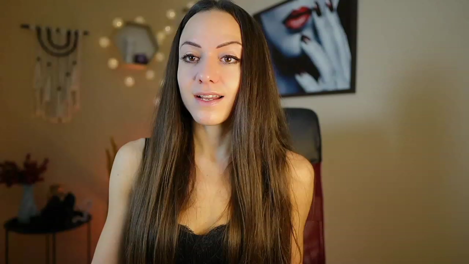 Gallery image thumbnail from Veronica_More's myfreecams stream on, 01/09/2024, 09:51 image 14 of 20