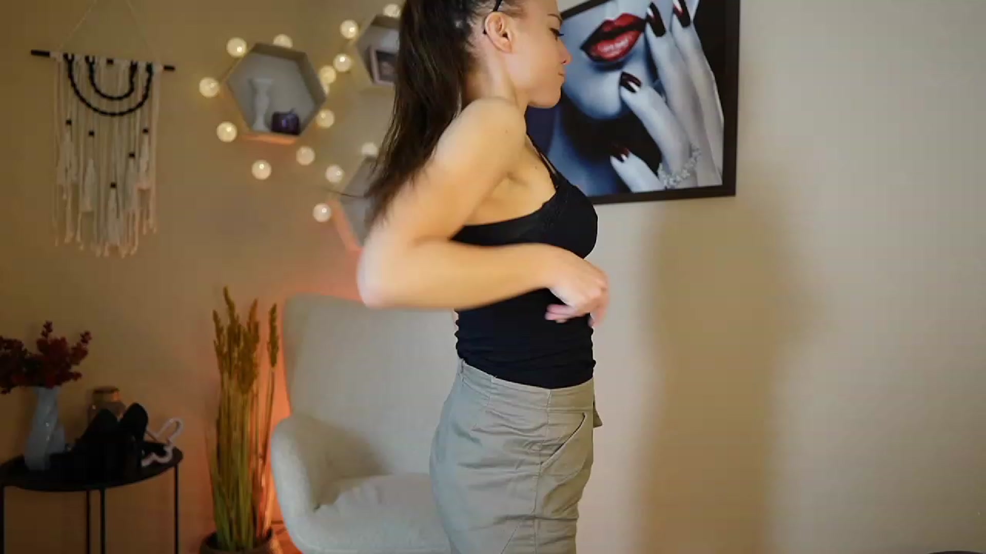 Gallery image thumbnail from Veronica_More's myfreecams stream on, 01/10/2024, 11:03 image 11 of 20