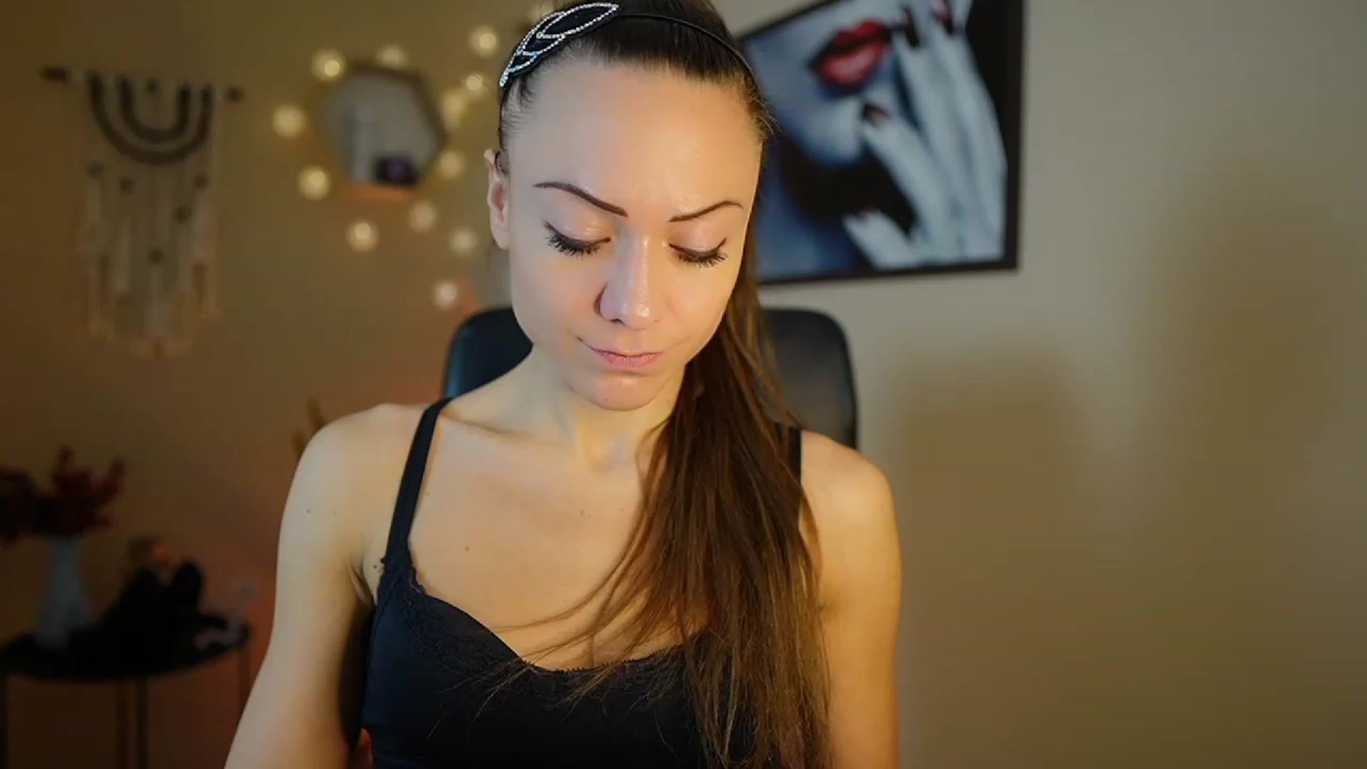 Gallery image thumbnail from Veronica_More's myfreecams stream on, 01/10/2024, 13:52 image 6 of 20