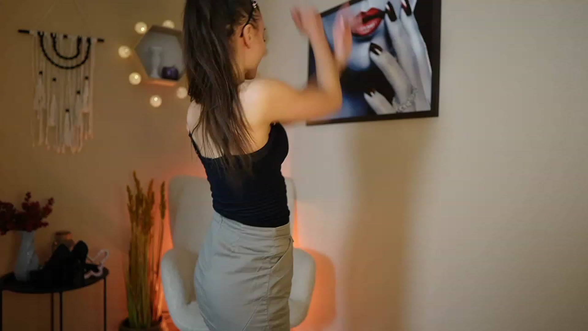 Gallery image thumbnail from Veronica_More's myfreecams stream on, 01/10/2024, 13:52 image 18 of 20