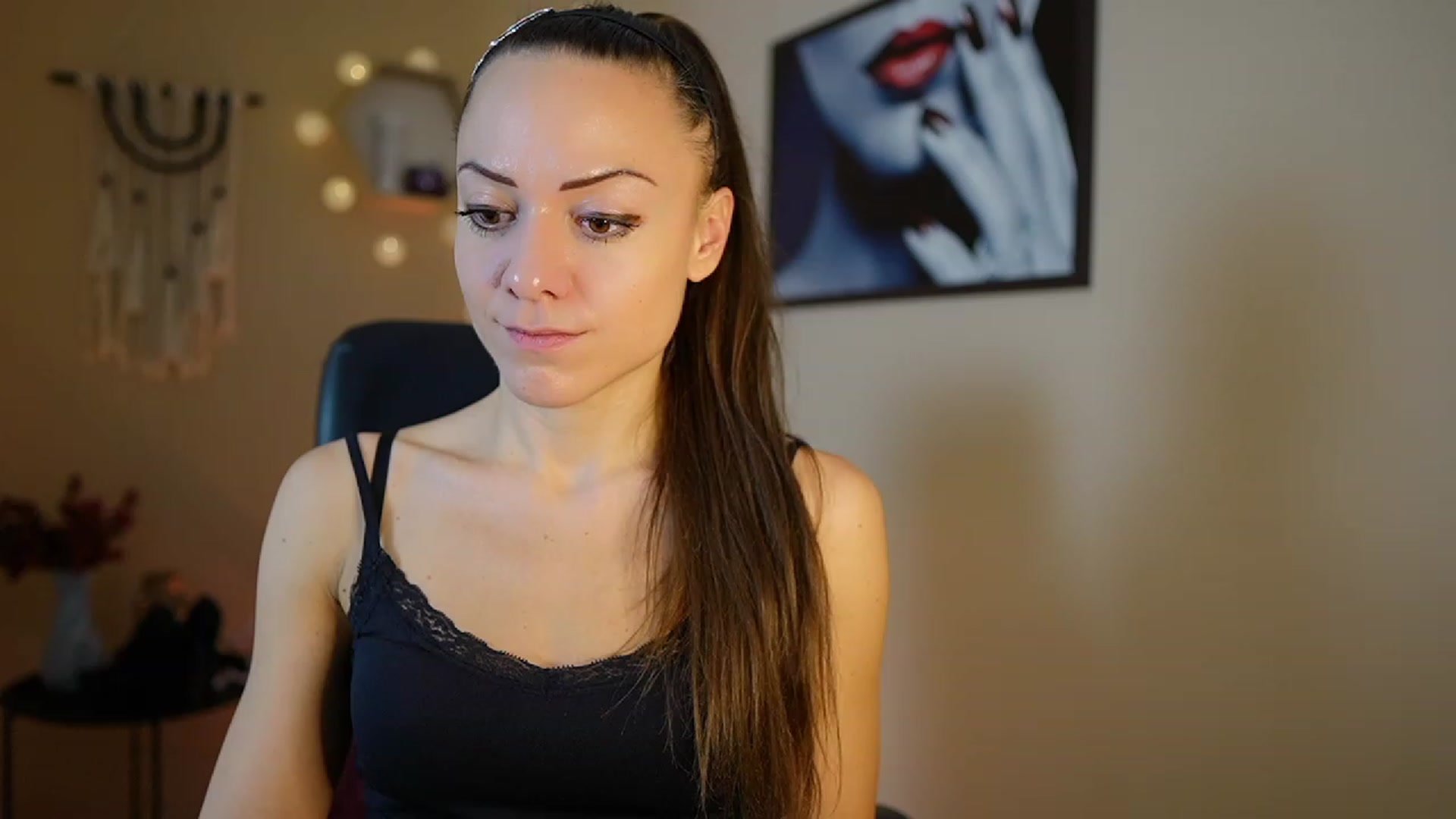 Gallery image thumbnail from Veronica_More's myfreecams stream on, 01/10/2024, 13:52 image 19 of 20