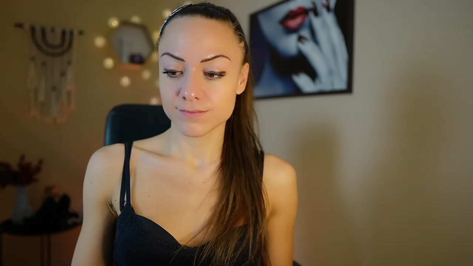 Gallery image thumbnail from Veronica_More's myfreecams stream on, 01/10/2024, 13:52 image 16 of 20