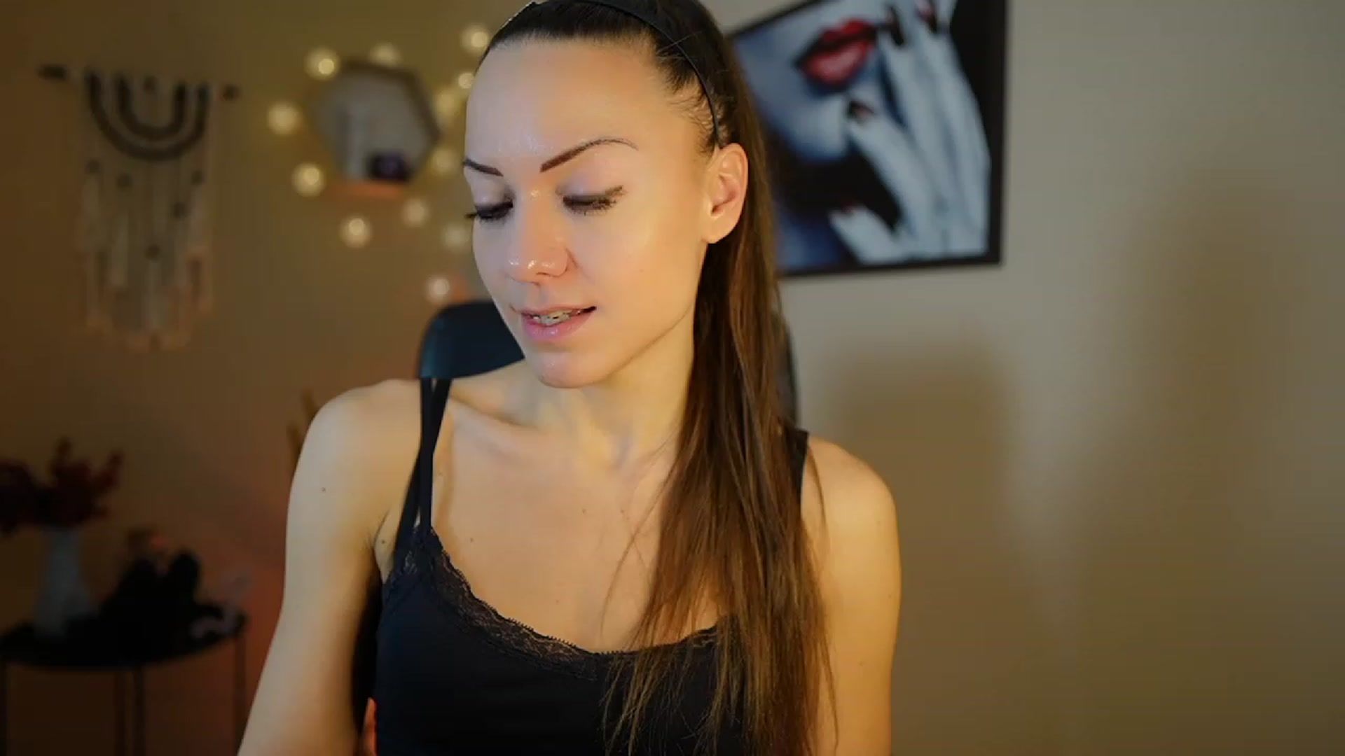 Gallery image thumbnail from Veronica_More's myfreecams stream on, 01/10/2024, 13:52 image 13 of 20