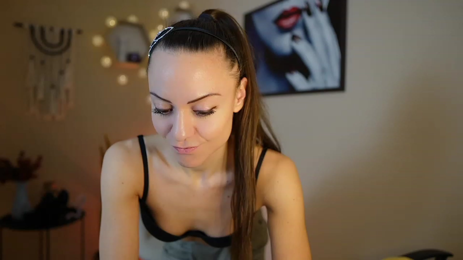 Gallery image thumbnail from Veronica_More's myfreecams stream on, 01/10/2024, 13:52 image 12 of 20