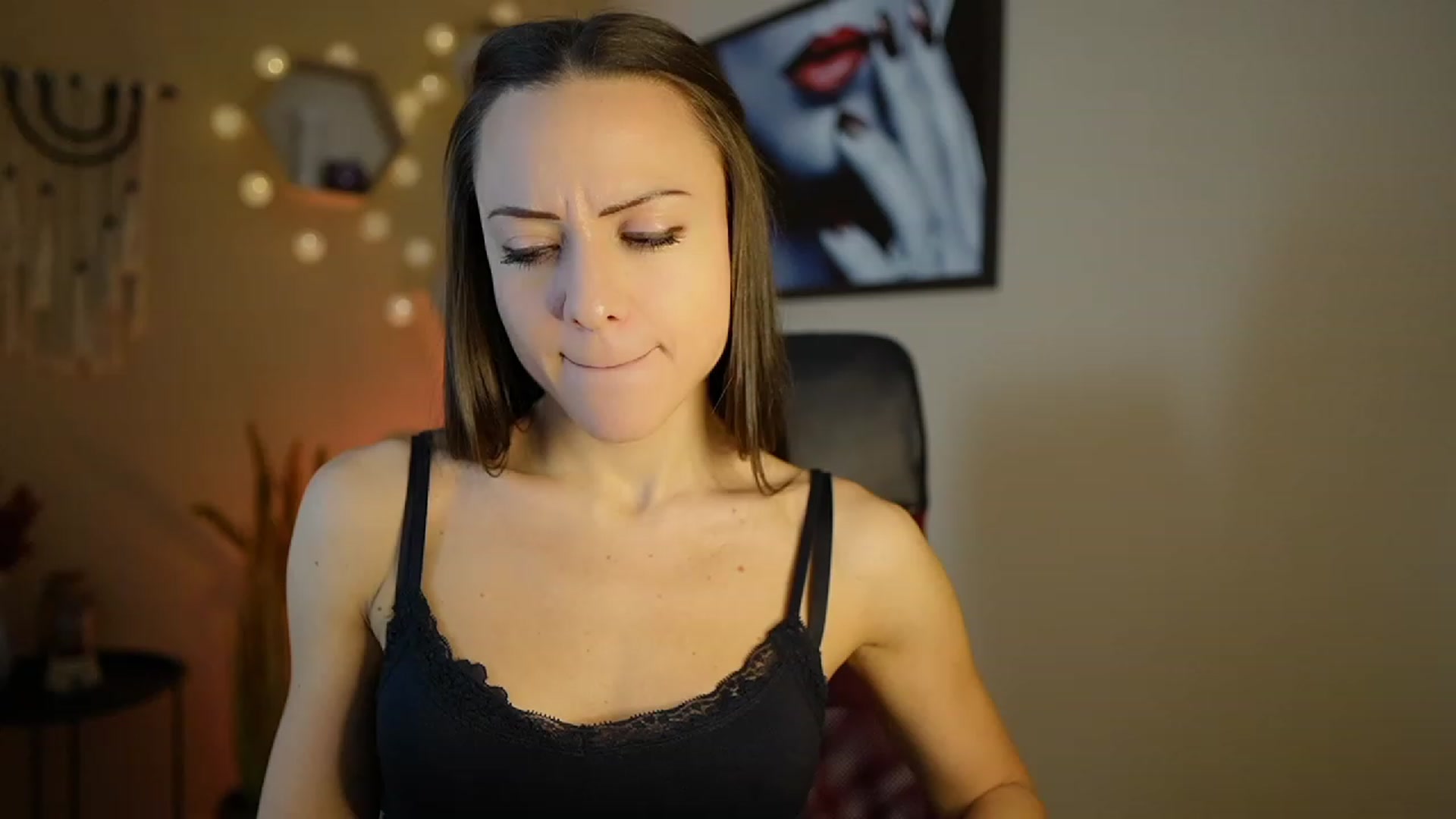 Gallery image thumbnail from Veronica_More's myfreecams stream on, 01/16/2024, 13:56 image 10 of 20